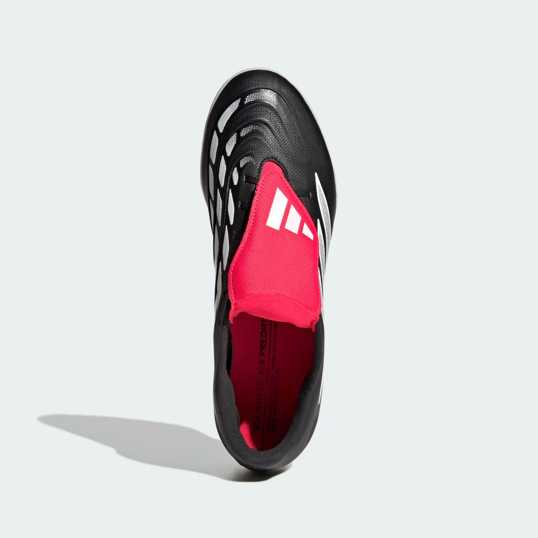 Thumbnail 2 de Zapatilla de fútbol Predator Club moqueta de Adidas: análisis y valoración