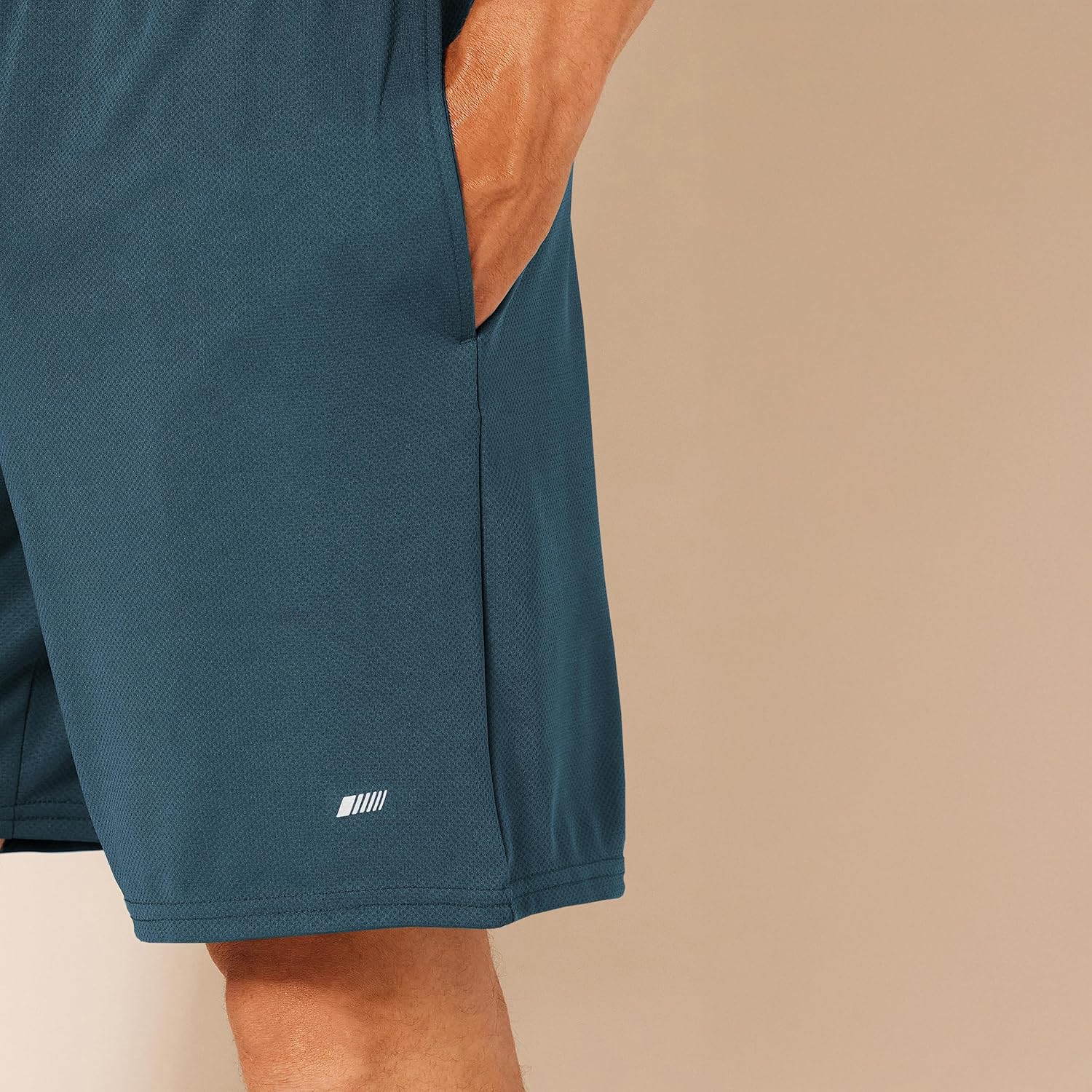 Thumbnail 3 de Amazon Essentials Pantaloncini da Allenamento Tecnici per Palestra e Basket – Pacco da 2, Vestibilità Ampia Uomo