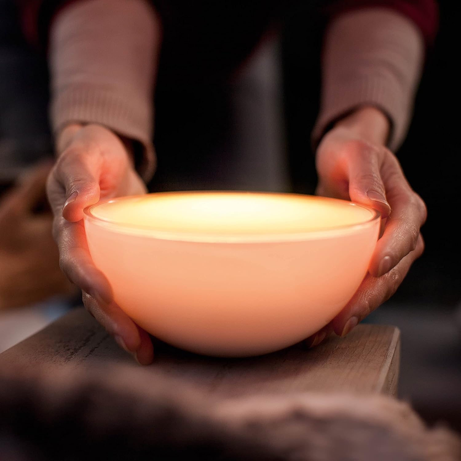 Detalle de Philips Hue Go Portable: Lampe d’appoint connectée, blanc et couleur, Bluetooth et compatibilité Alexa/Google/HomeKit