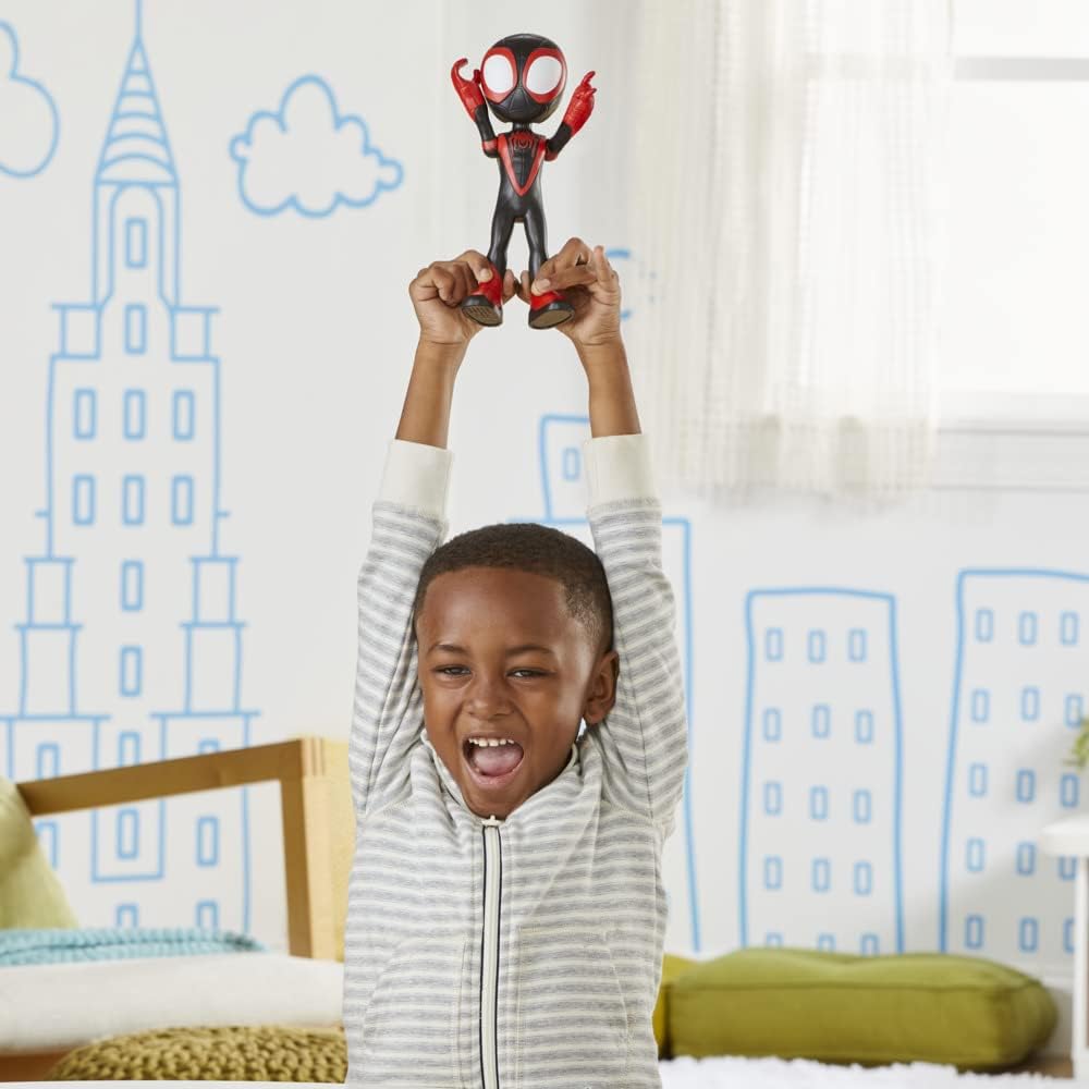Thumbnail 6 de Hasbro Marvel Spidey e i suoi fantastici amici – Action Figure gigante di Miles Morales (22,5 cm)
