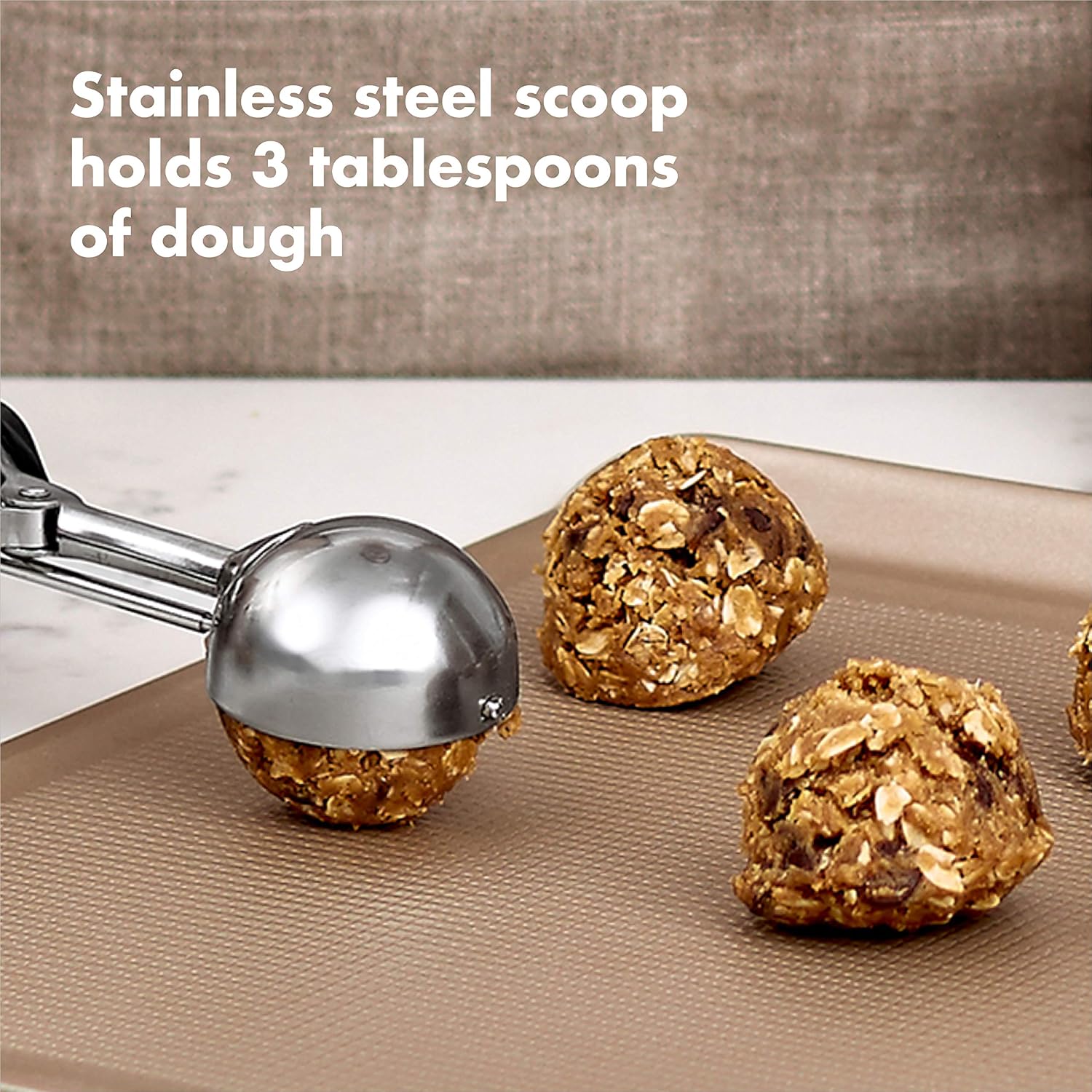 Detalle 2 de OXO Good Grips 1044082 Large Cookie Scoop, Stainless Steel, 3 tbsp