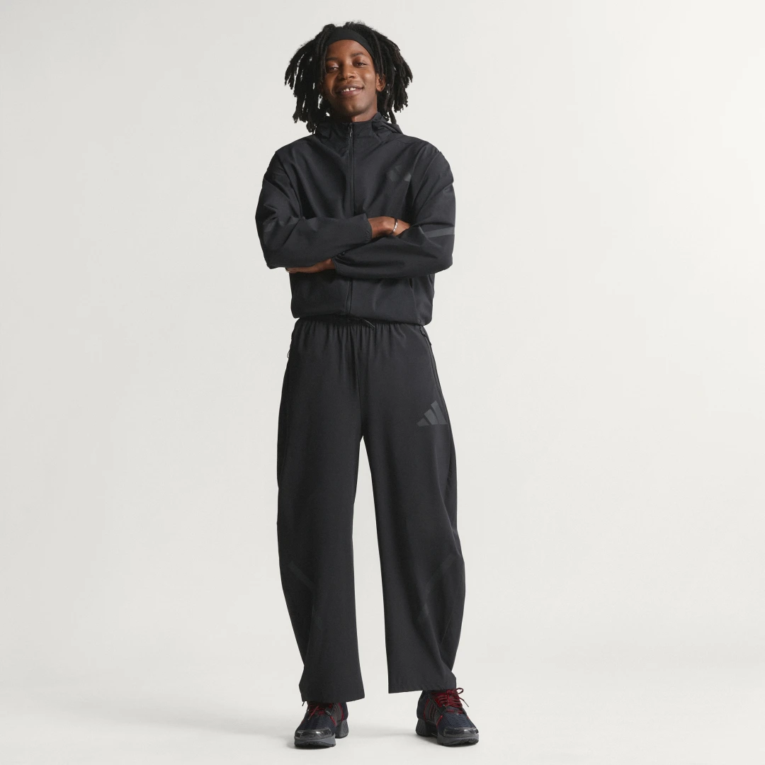 Detalle de Pantalón de tejido técnico Adidas Z.N.E. – negro