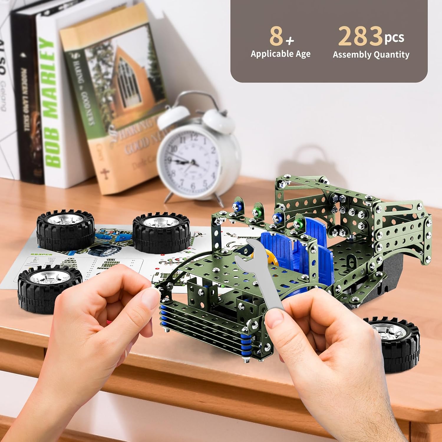 Detalle 2 de Model Truck Building Set