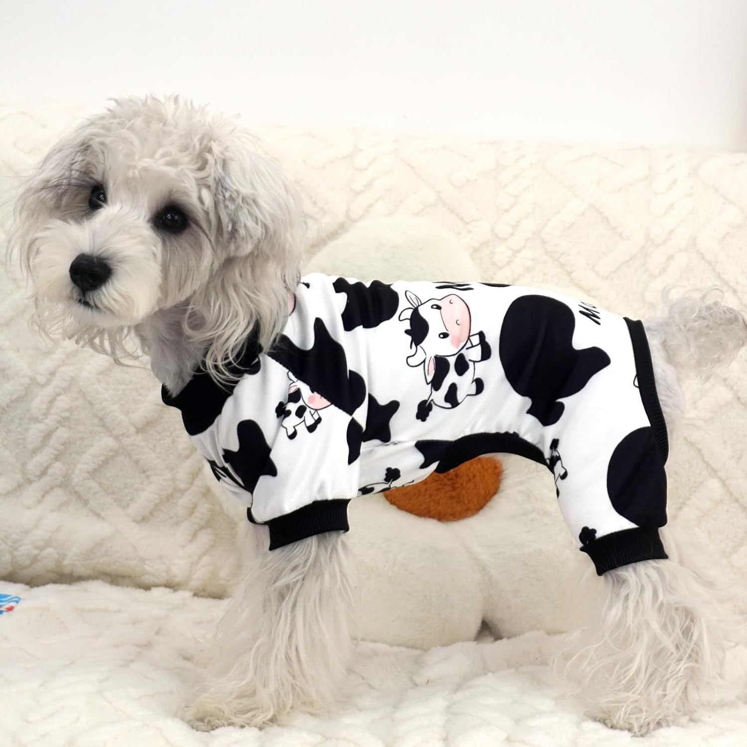 Detalle 2 de XPUDAC Medium Cow-Print Dog Pajamas, Stretchy Four-Leg Pet Jumpsuit