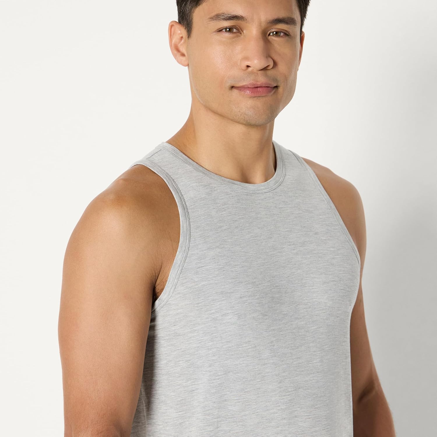 Thumbnail 3 de Amazon Essentials Men’s Super Soft Modal Sleeveless Vest (Slim Fit)