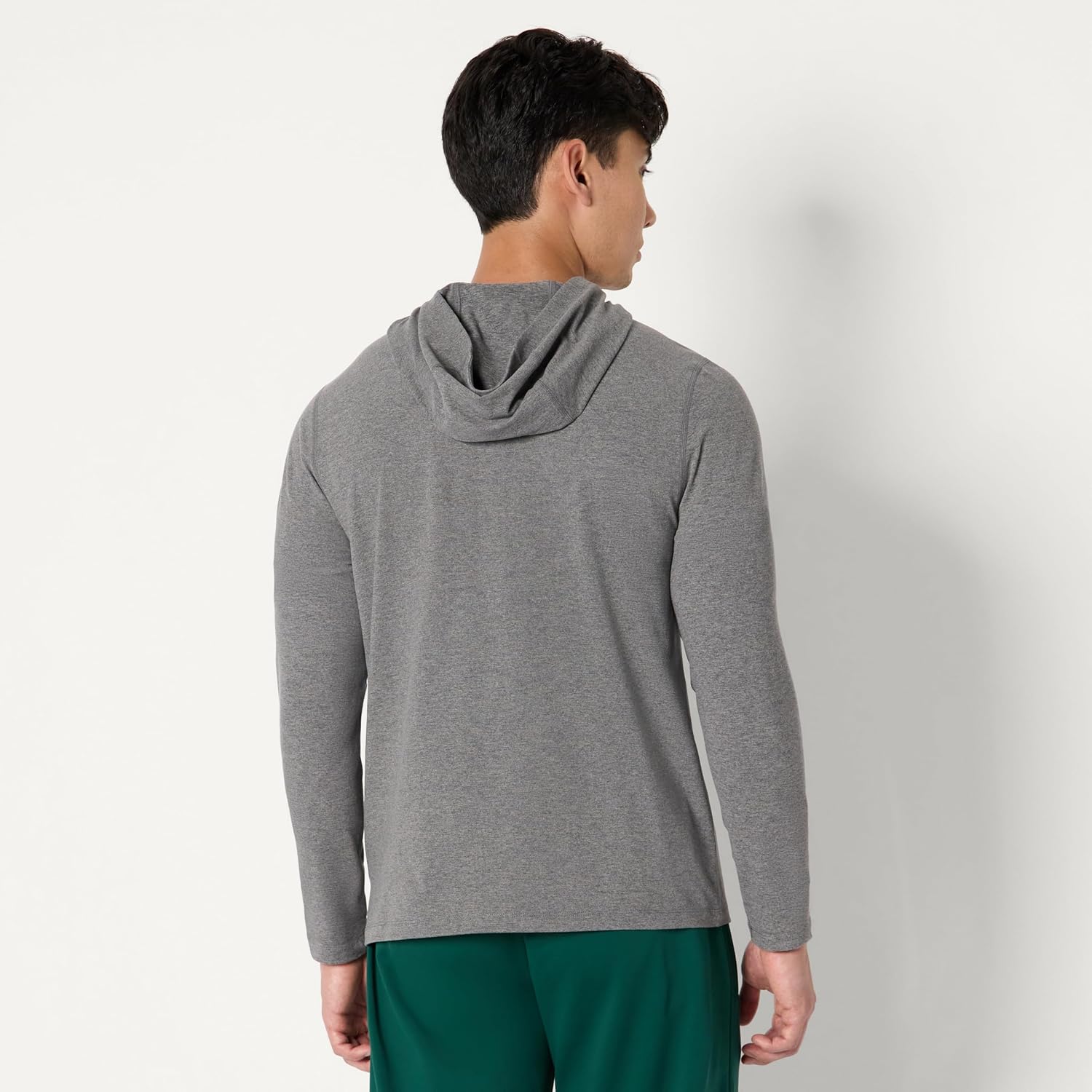 Thumbnail 2 de Amazon Essentials Men's Athletic Soft Performance Lightweight Quarter-Zip Hoodie