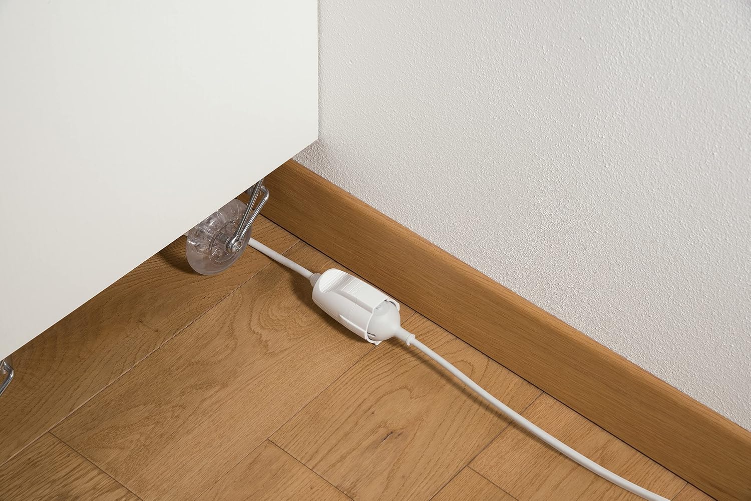 Detalle 2 de BTicino 2528/40 Prolunga Elettrica Domestica 5 m con Spina 16A e Presa Schuko Bianco
