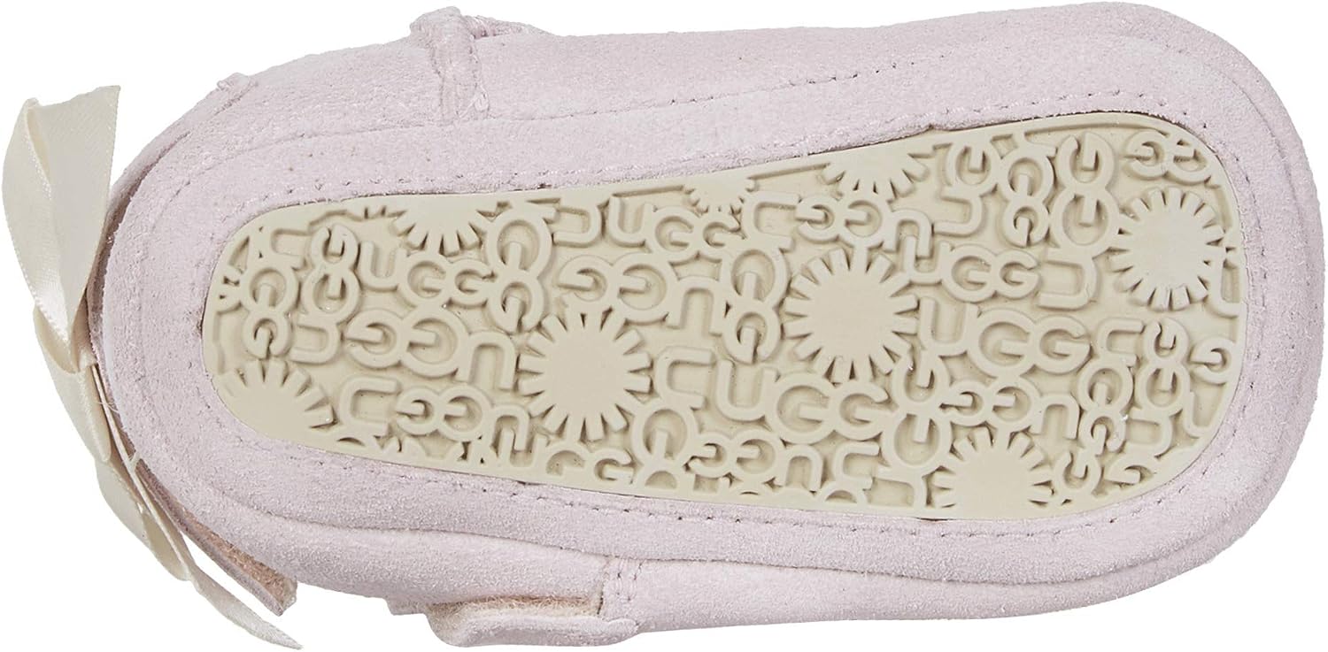 Detalle de UGG Infant Bootie and Beanie Set in Suede