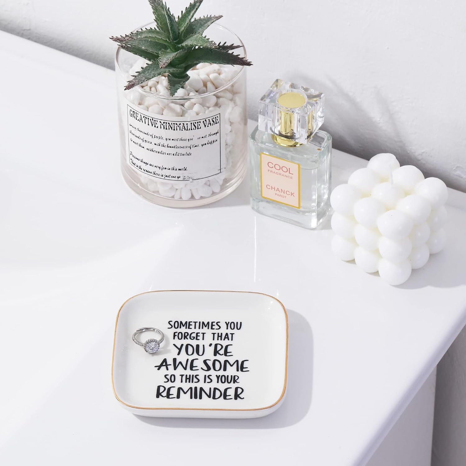 Detalle de PUDDING CABIN Inspirational Ring Dish: You’re Awesome Reminder for Women