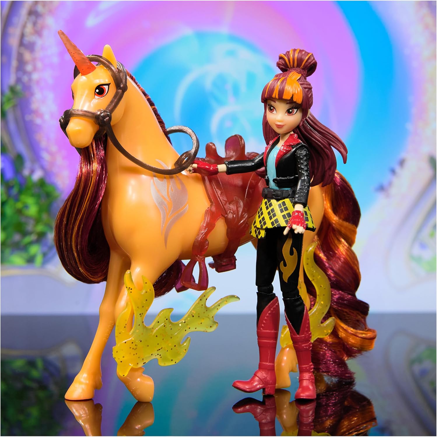 Detalle 2 de Unicorn Academy – L’école des licornes : Licorne Cinder + Poupée Valentina (avec accessoires)