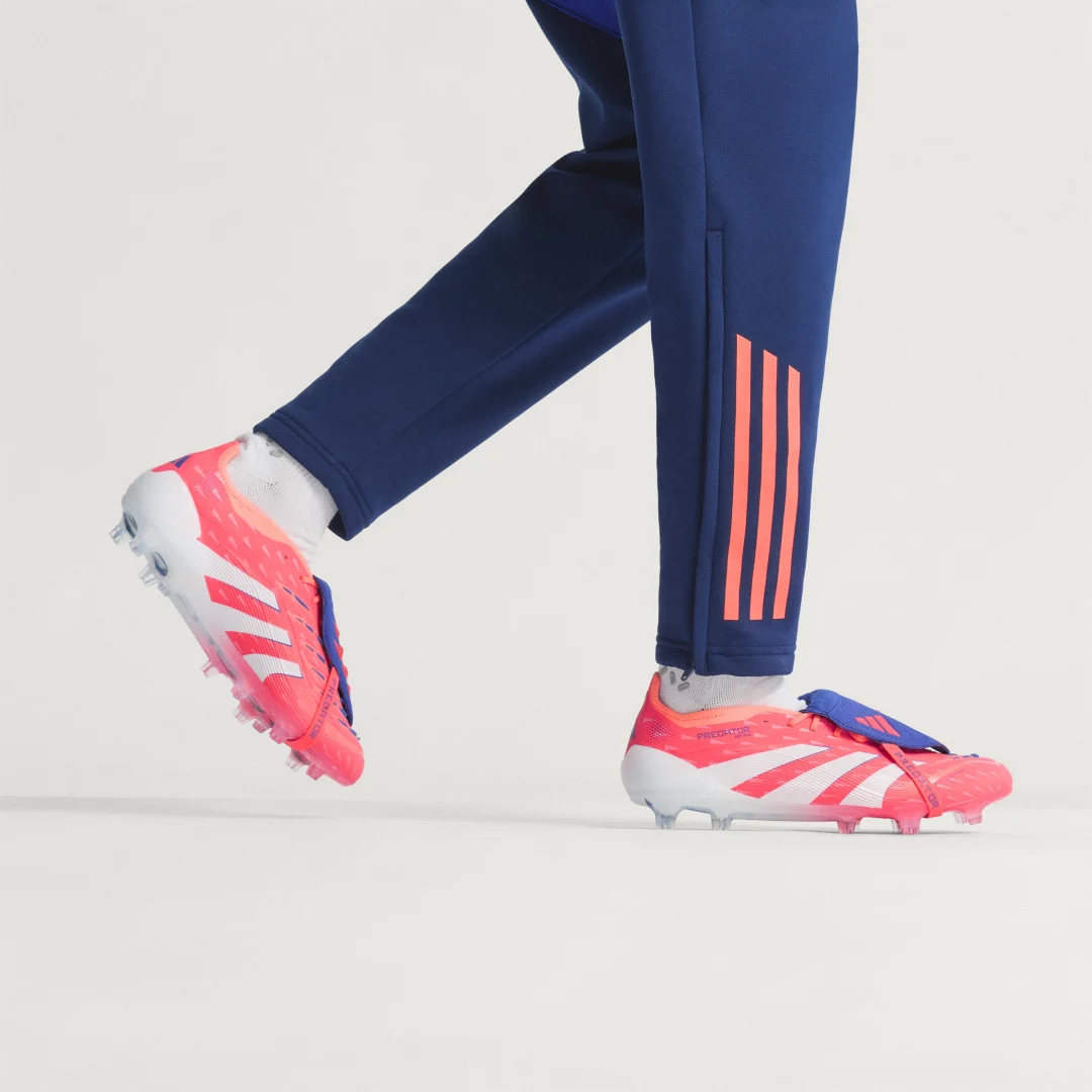 Detalle 2 de Adidas Predator Elite: bota con lengüeta plegable para césped natural seco