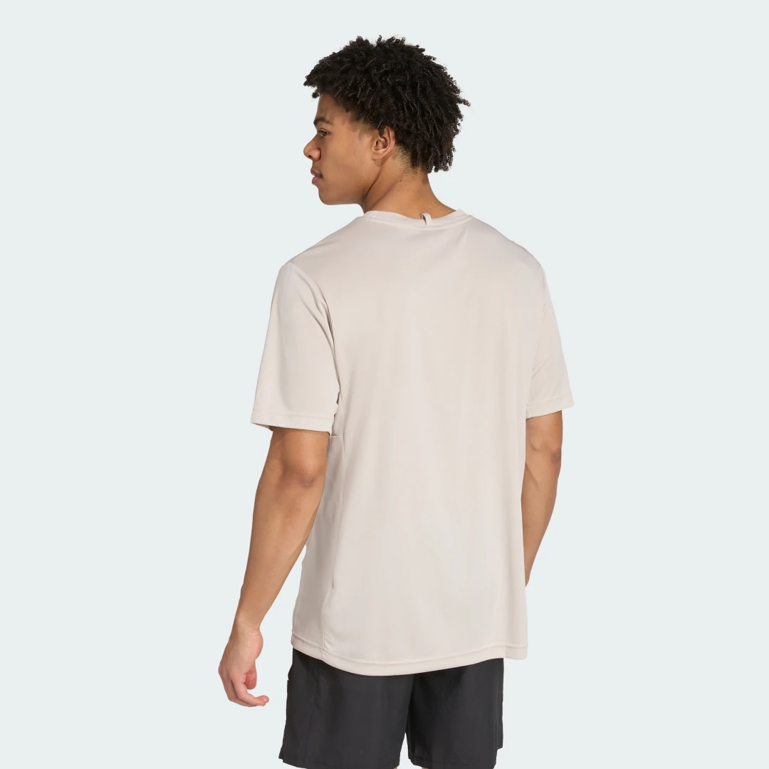 Detalle 2 de Camiseta Training Essentials Holiday Pack