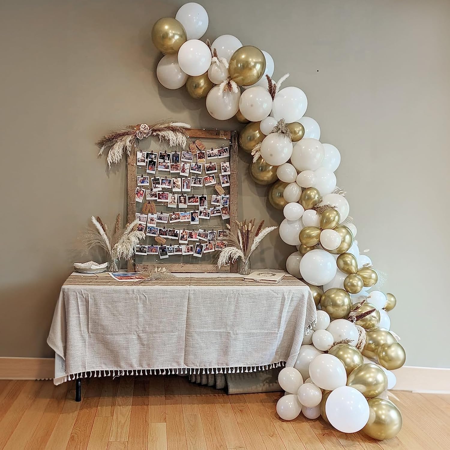 Thumbnail 3 de Togvu White and Gold Metallic Latex Balloons (12 Inch), Sand White & Gold Party Balloon Set