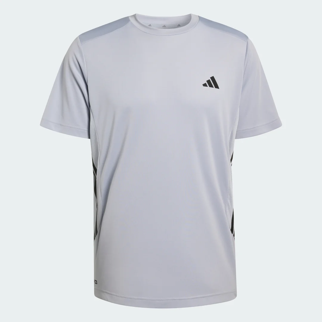 Detalle de Adidas Tech Essentials 3 Stripes, camiseta de entrenamiento gris
