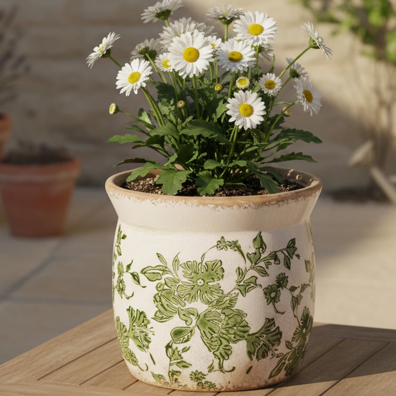 Detalle 2 de Xiaan Jiaju Green Leaf Ceramic Planter with Drainage and Crackle Glaze