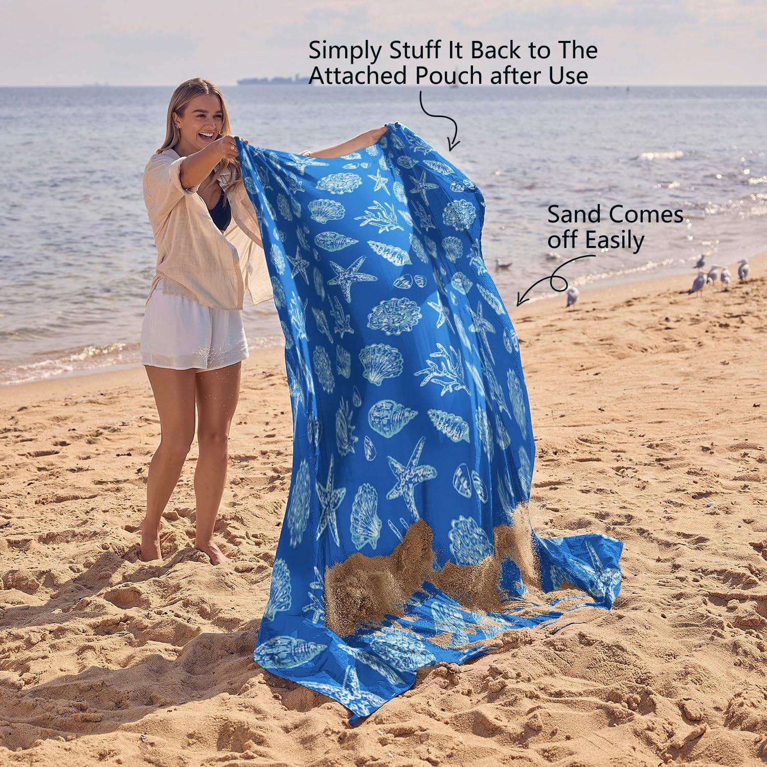 Detalle de WEKAPO Beach Blanket: Oversized, Sandproof & Waterproof 8 x 7 ft with 5 Stakes and 4 Corner Pockets