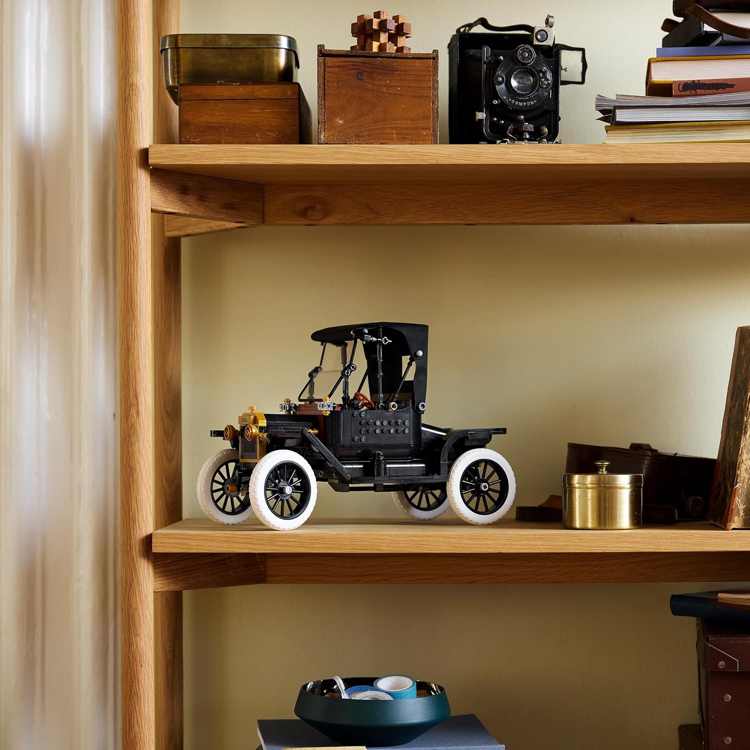 Detalle de LEGO Icons Ford Model T – Retro Auto Modellbau für Erwachsene (11376)