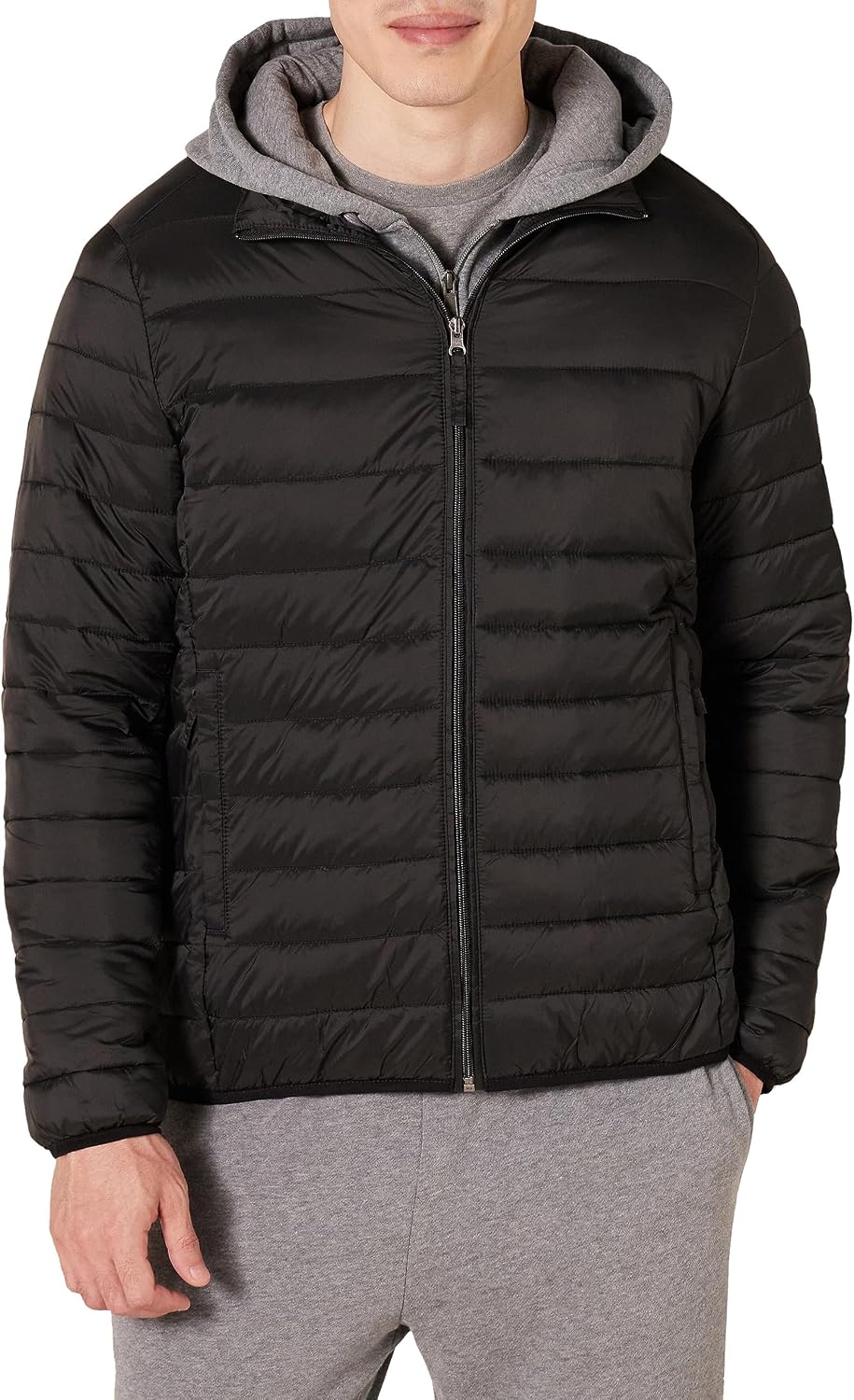 Detalle de Amazon Essentials Men's Packable Lightweight Water-Resistant Puffer Jacket (Big & Tall Available)