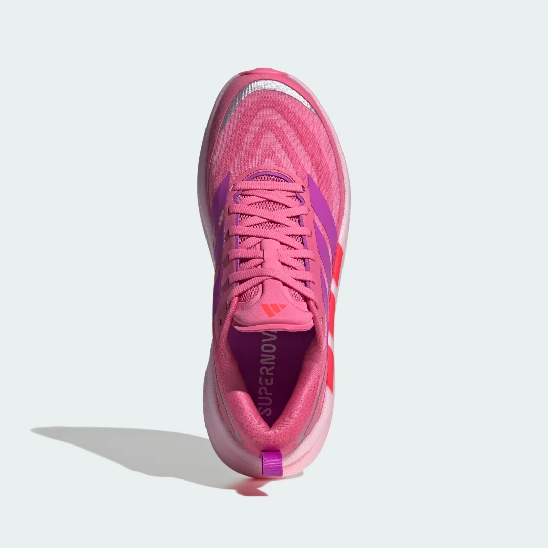 Detalle 2 de Adidas Supernova Glide: Zapatilla de running rosa, preparada para tus rodajes diarios