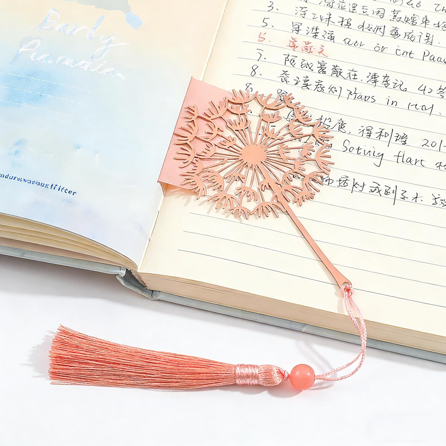 Detalle de Elegant Rose Gold Dandelion Metal Bookmark with Tassel and Gift Box