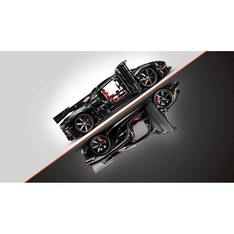 Detalle de LEGO Technic Megacar Koenigsegg Sadair's Spear 42232 — 4104 piezas, ingeniería en miniatura