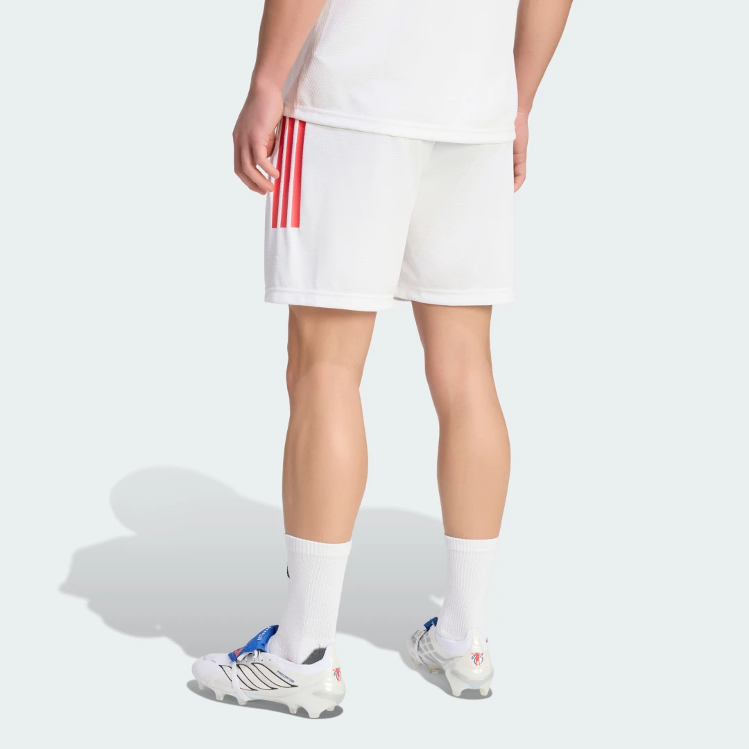 Detalle 2 de Pantalón corto de entrenamiento Jude Bellingham de Adidas, blanco