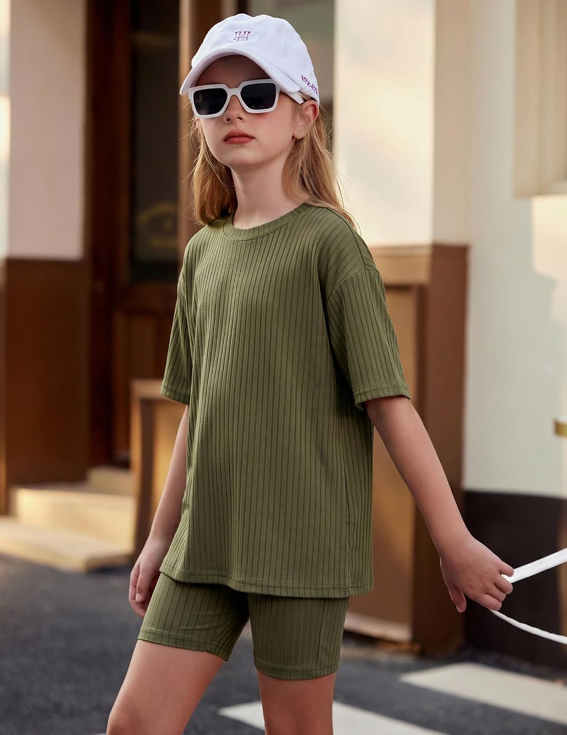 Detalle de Ensemble fille 2 pièces Arshiner été 5–13 ans : T-shirt col rond et short cycliste