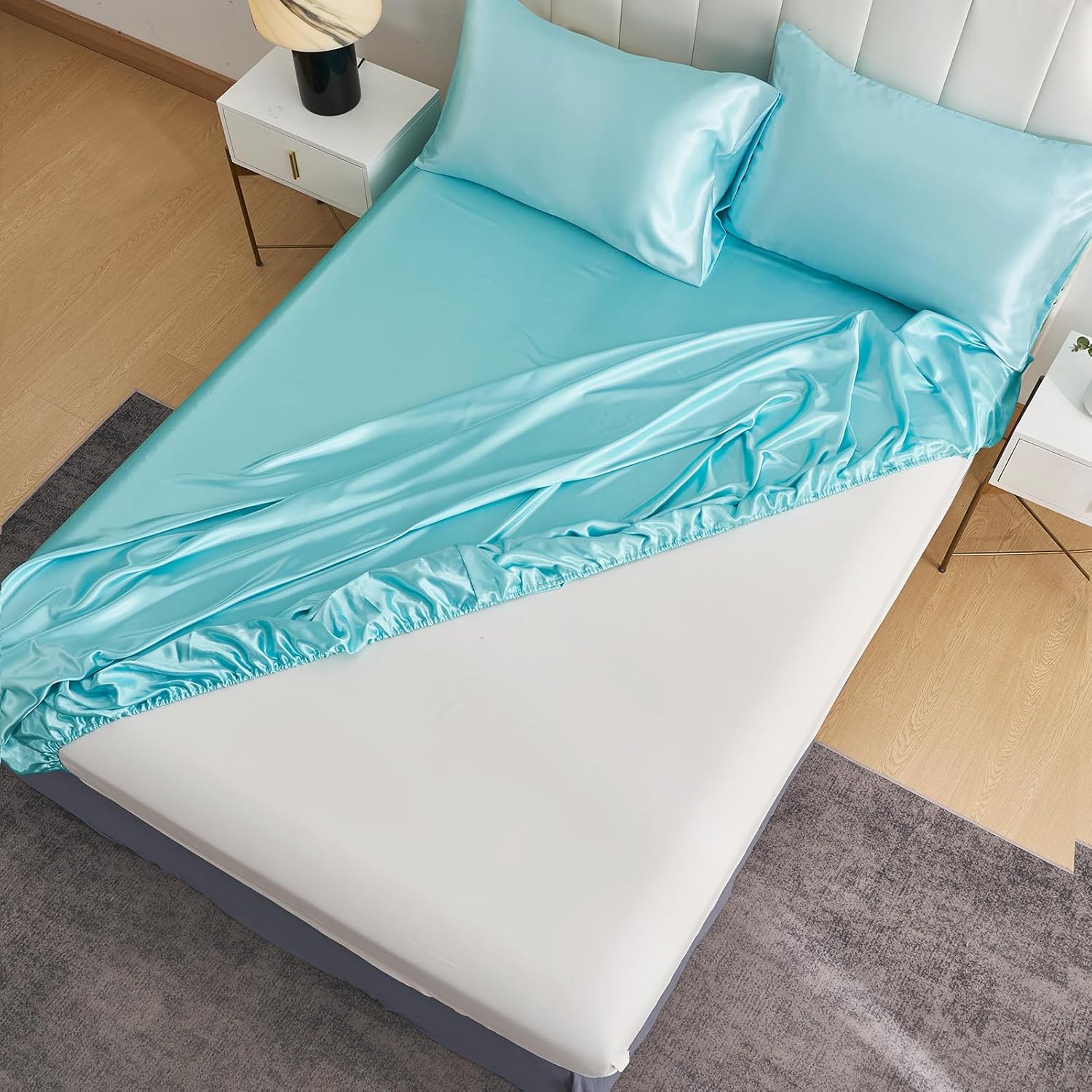 Detalle de DuShow Double Satin Fitted Sheet with Deep Pocket — Blue, 85gsm Polyester Satin