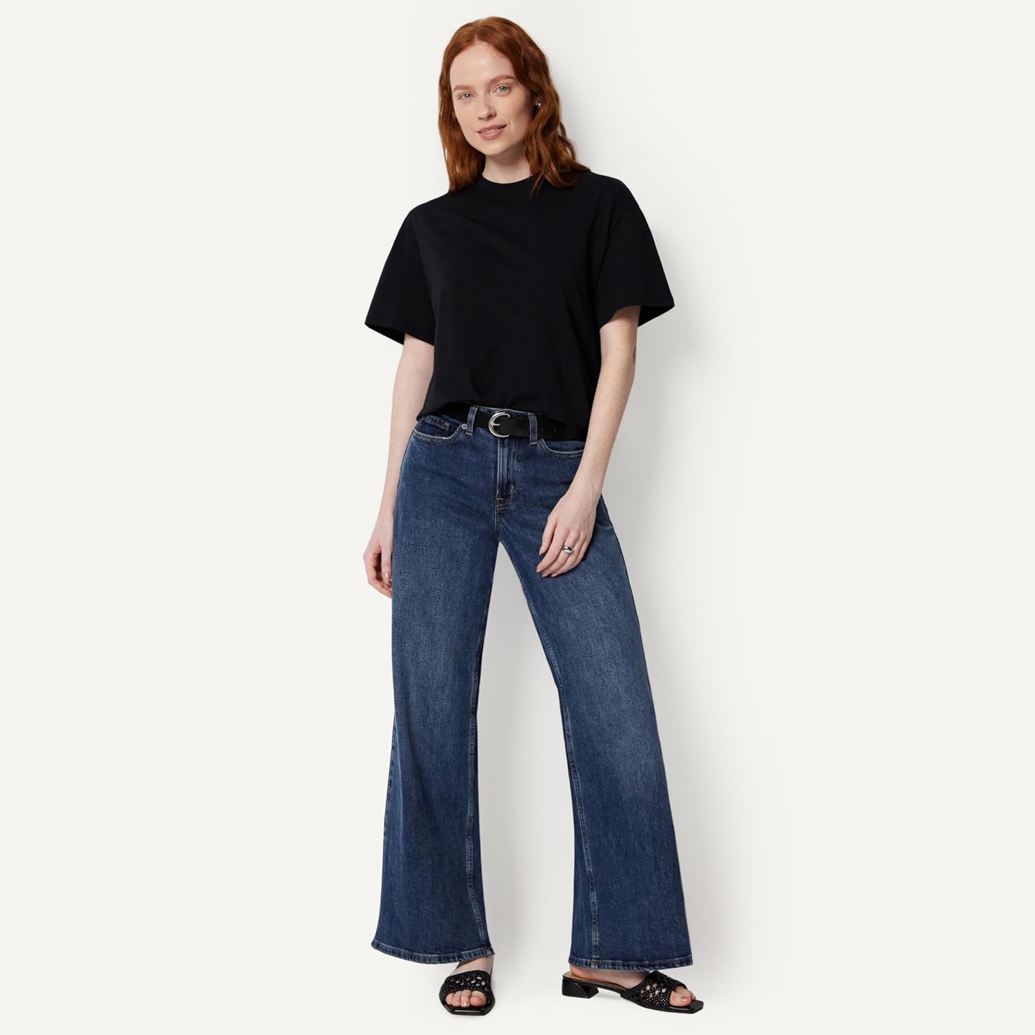 Detalle de Amazon Essentials Damen Oversized Shirt mit Rundhalsausschnitt – Kurzarm, Übergröße