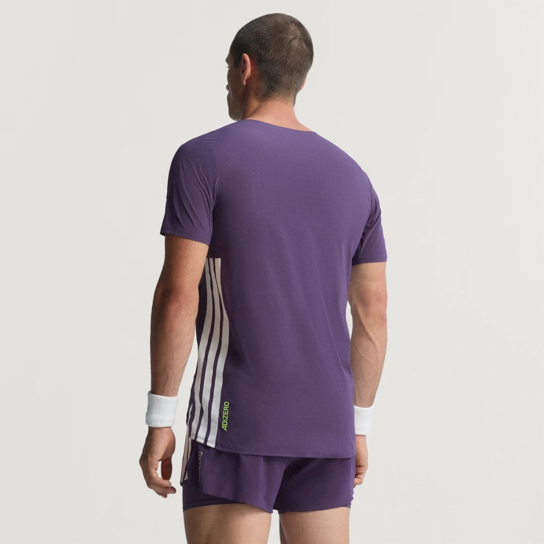 Detalle 2 de Camiseta Adizero Running de Adidas – color violeta