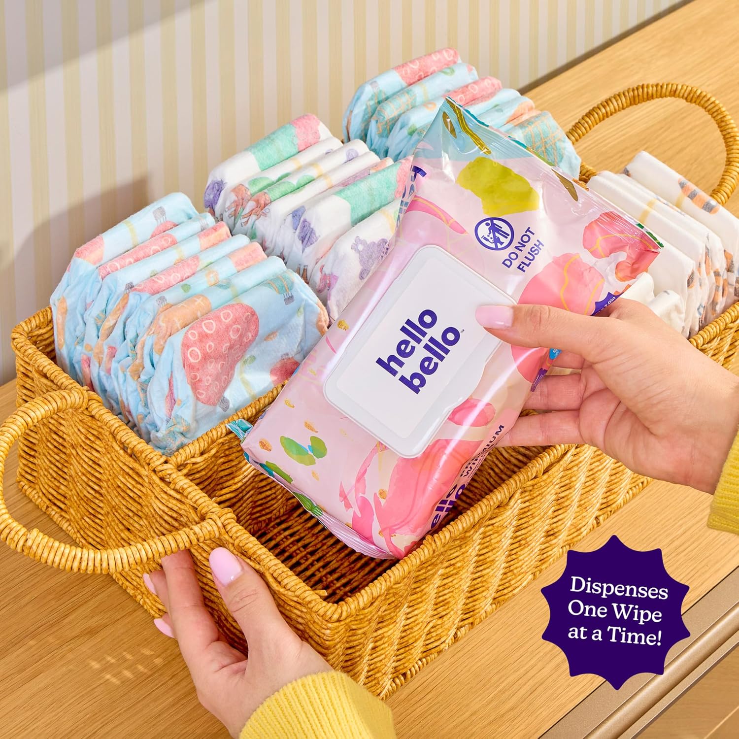 Thumbnail 4 de Hello Bello Premium Wipes for Sensitive Skin (Chamomile & Aloe), Rosy Posy — 12 Resealable Packets (720 Total Wipes)