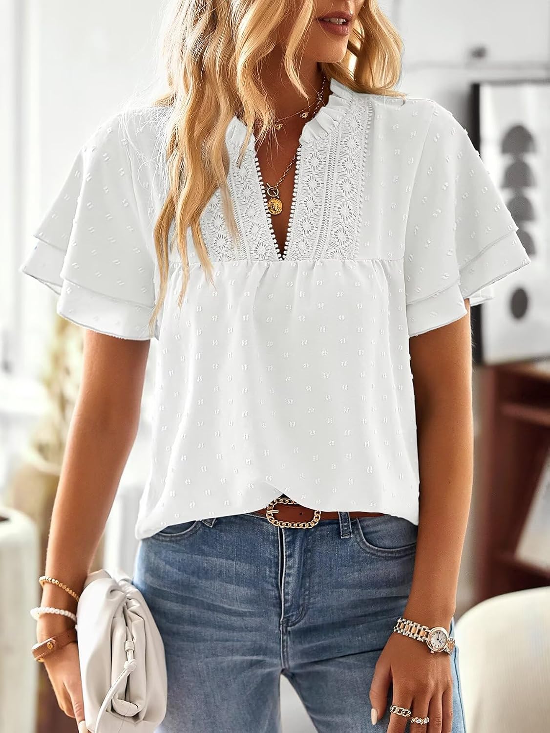 Detalle 2 de TUUHAW Damen Sommer-Bluse mit V-Ausschnitt und Häkelspitze – kurzarm, fließend & boho-lässig