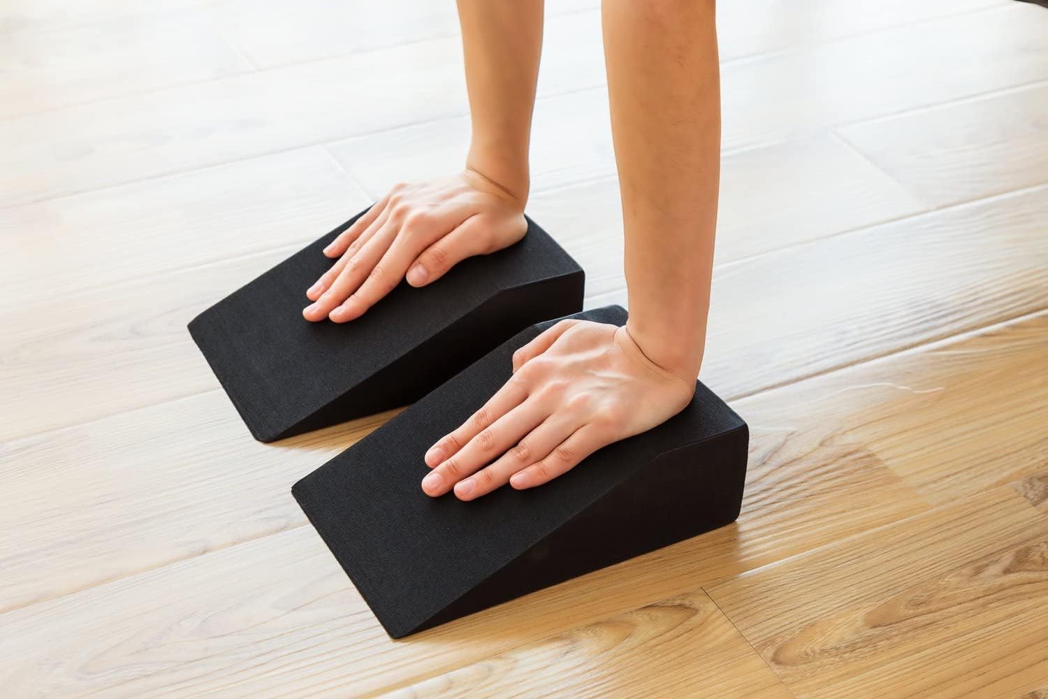 Thumbnail 6 de StrongTek Yoga Foam Wedge Blocks (Pair) – Soft Wrist and Foot Support for Yoga, Pilates and Fitness