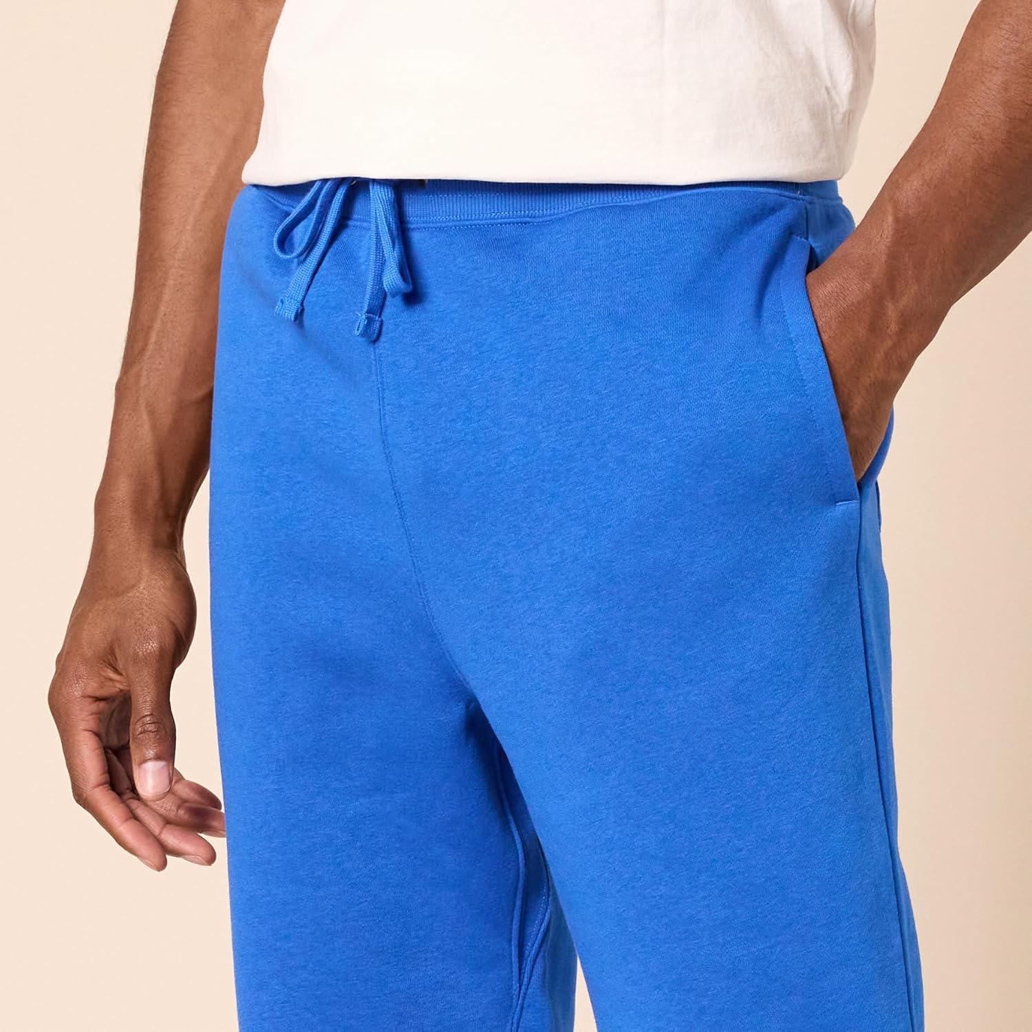 Thumbnail 3 de Amazon Essentials Herren Unten geschlossene Jogginghose mit lockerer Passform – Big & Tall