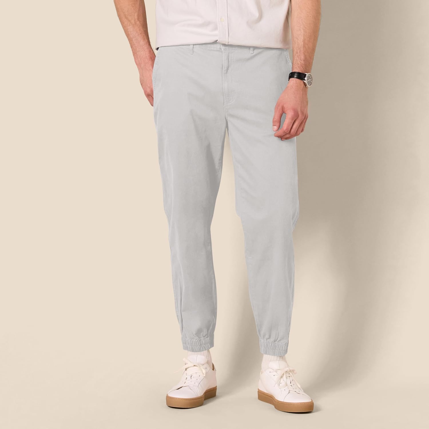 Thumbnail 5 de Amazon Essentials Uomo Pantaloni Chino Jogger Dritti: stile casual e comfort quotidiano
