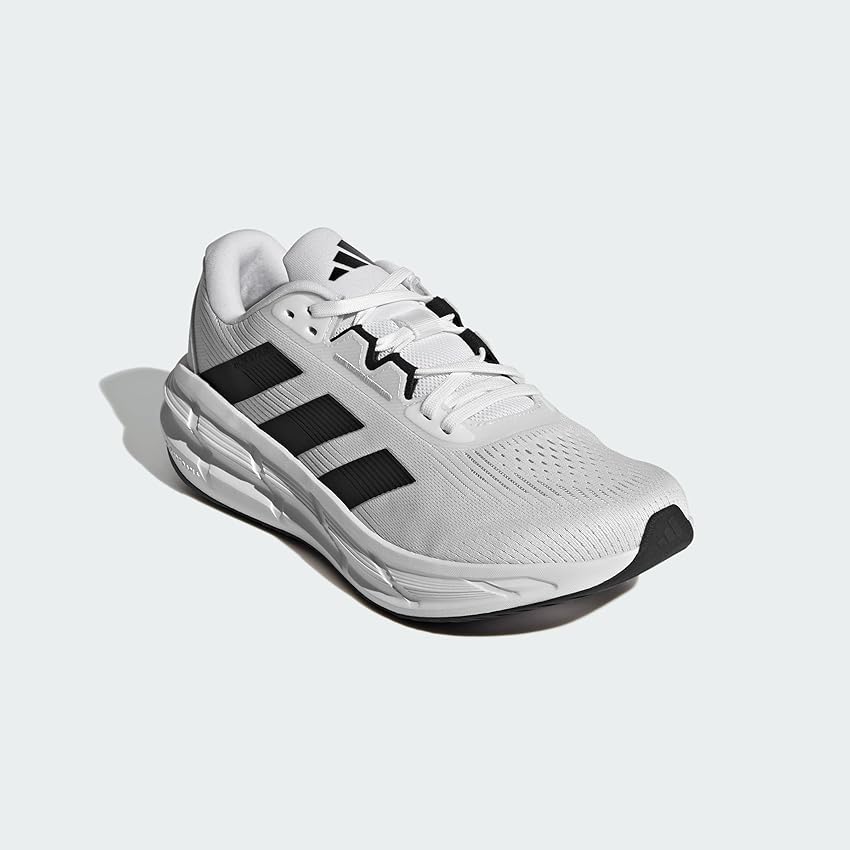 Detalle 2 de adidas Questar 3 Zapatillas de running hombre