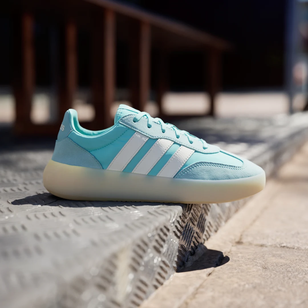 Detalle 2 de Zapatilla Barreda Decode de Adidas: cómodo look turquesa para uso diario