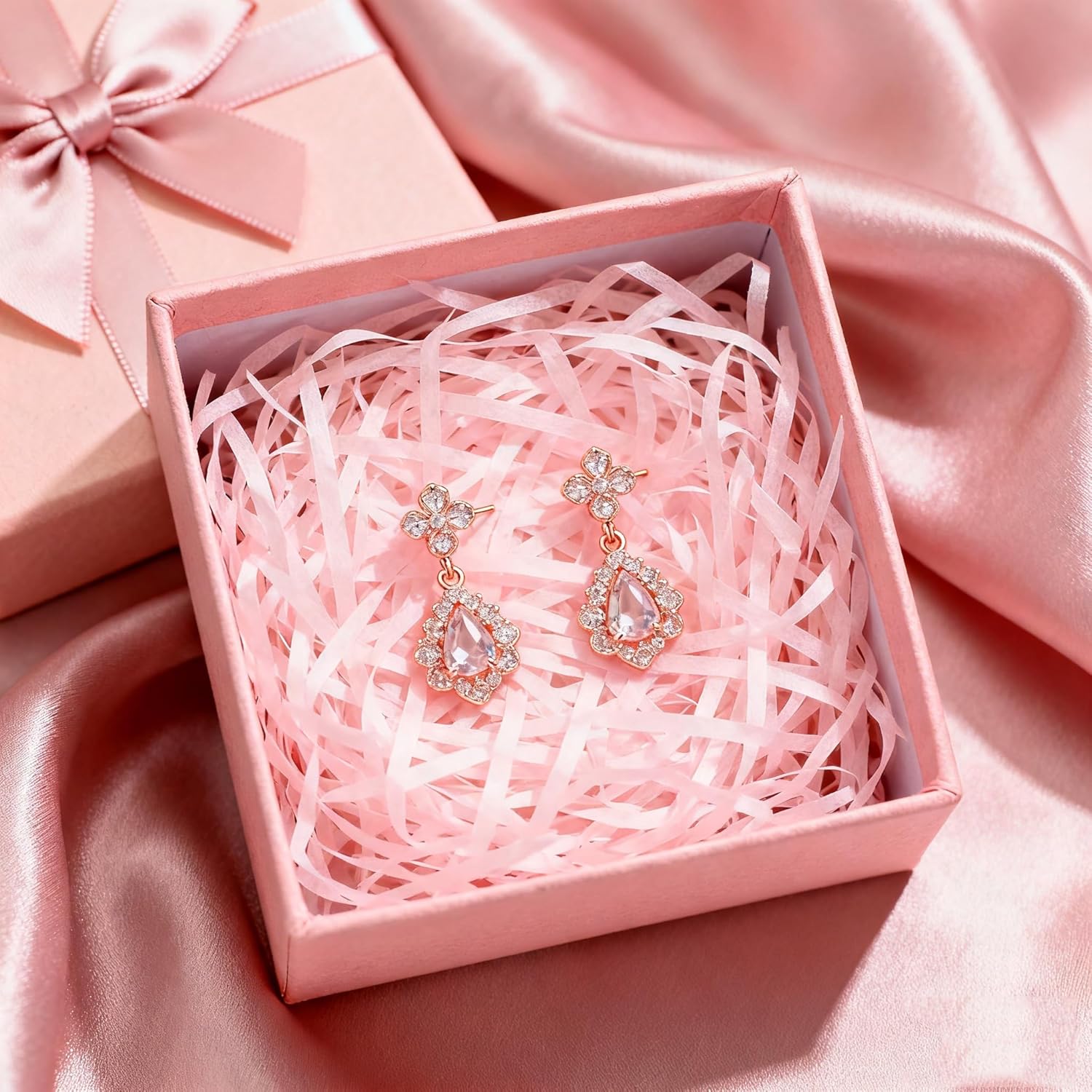 Thumbnail 2 de 500g Pink Shredded Tissue Paper for Gift Boxes & Hampers