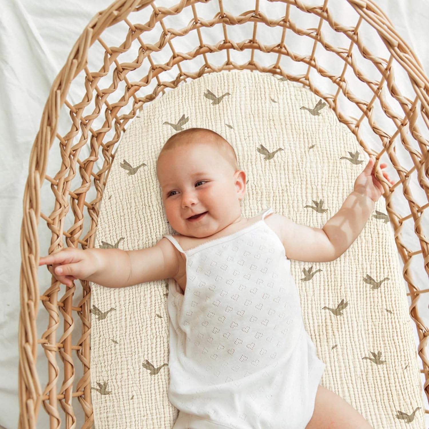 Thumbnail 6 de Muslin Moses Basket Sheets 2 Pack (100% Cotton) Next to Me Crib/Fitted Bassinet Sheets – 83x43cm