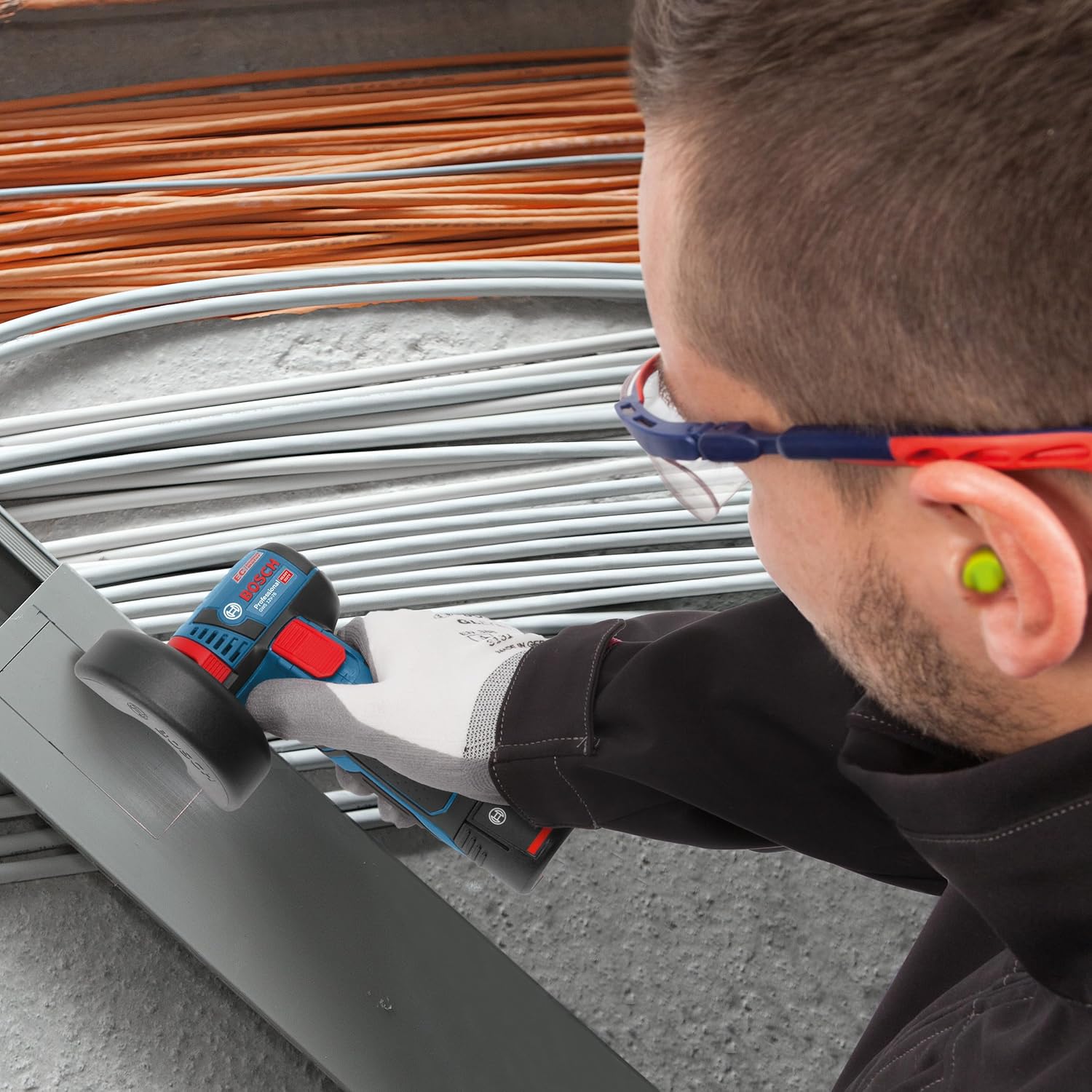 Thumbnail 4 de Bosch Professional 12V System GWS 12V-76 meuleuse angulaire sans fil (kit avec 2 batteries 2,0 Ah, accessoires de coupe)