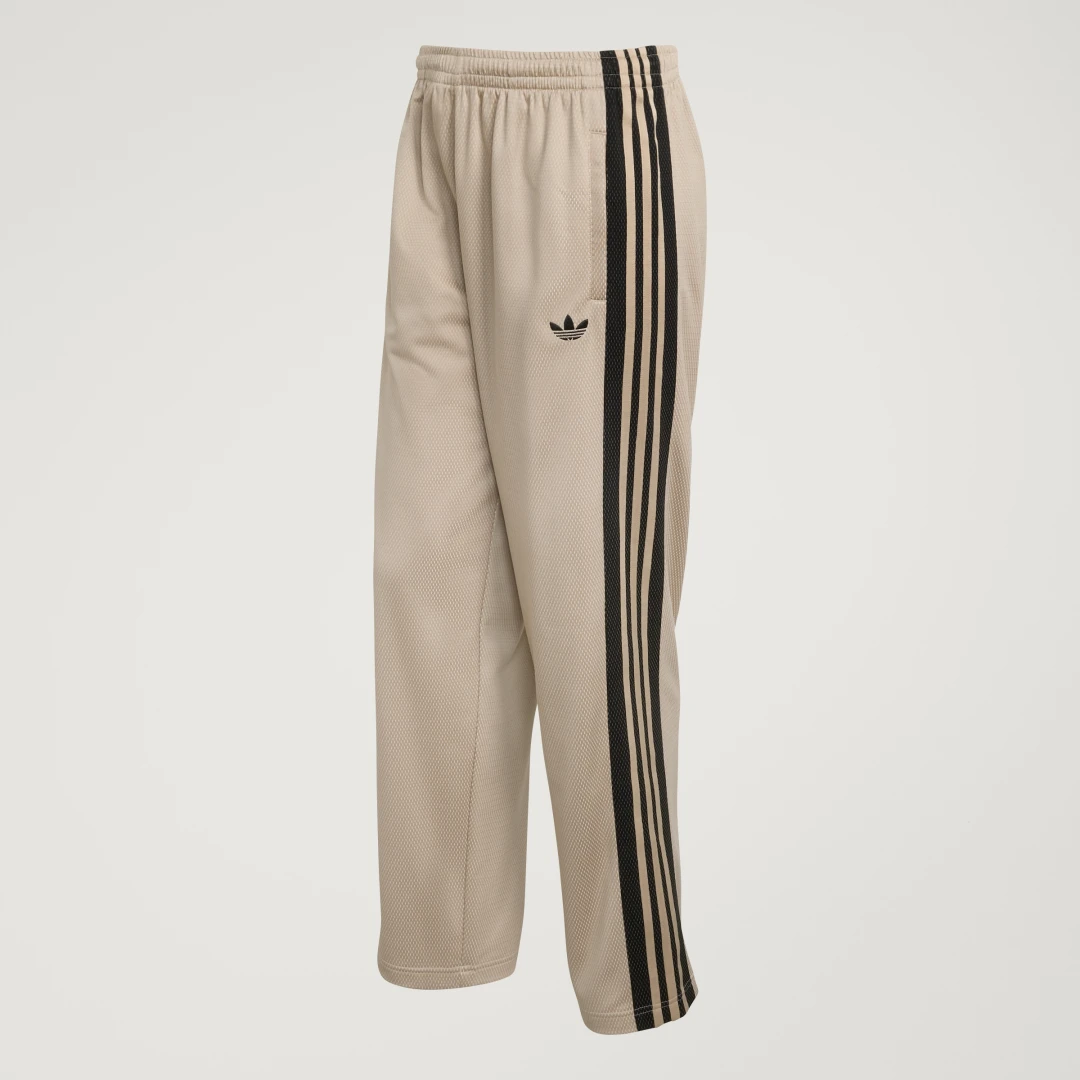 Detalle de Pantalón holgado de malla Adidas – beige