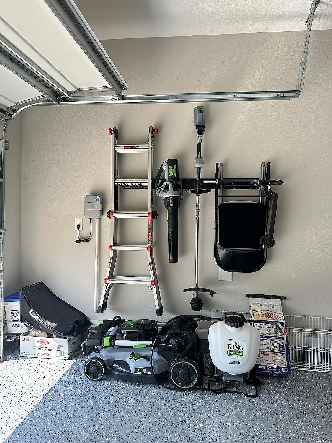 Detalle de TIDYME Garage Tool Organizer Wall Mount (48 in) with Adjustable Hooks — 300 lbs Capacity, Anti-Rust Steel Storage Rack