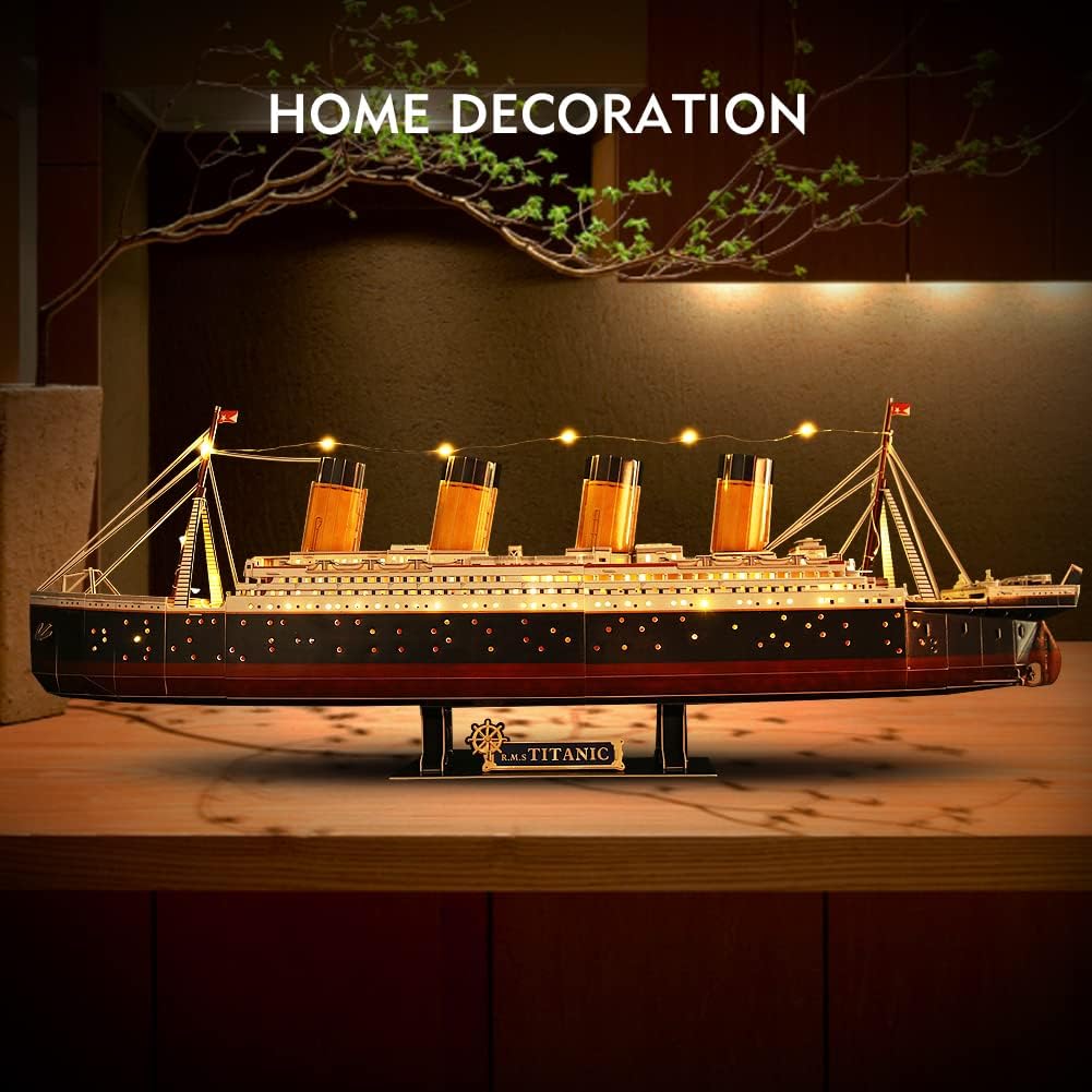 Detalle 2 de CubicFun LED 3D Puzzle Titanic Ship Model 88 cm 266 pieces 🚢
