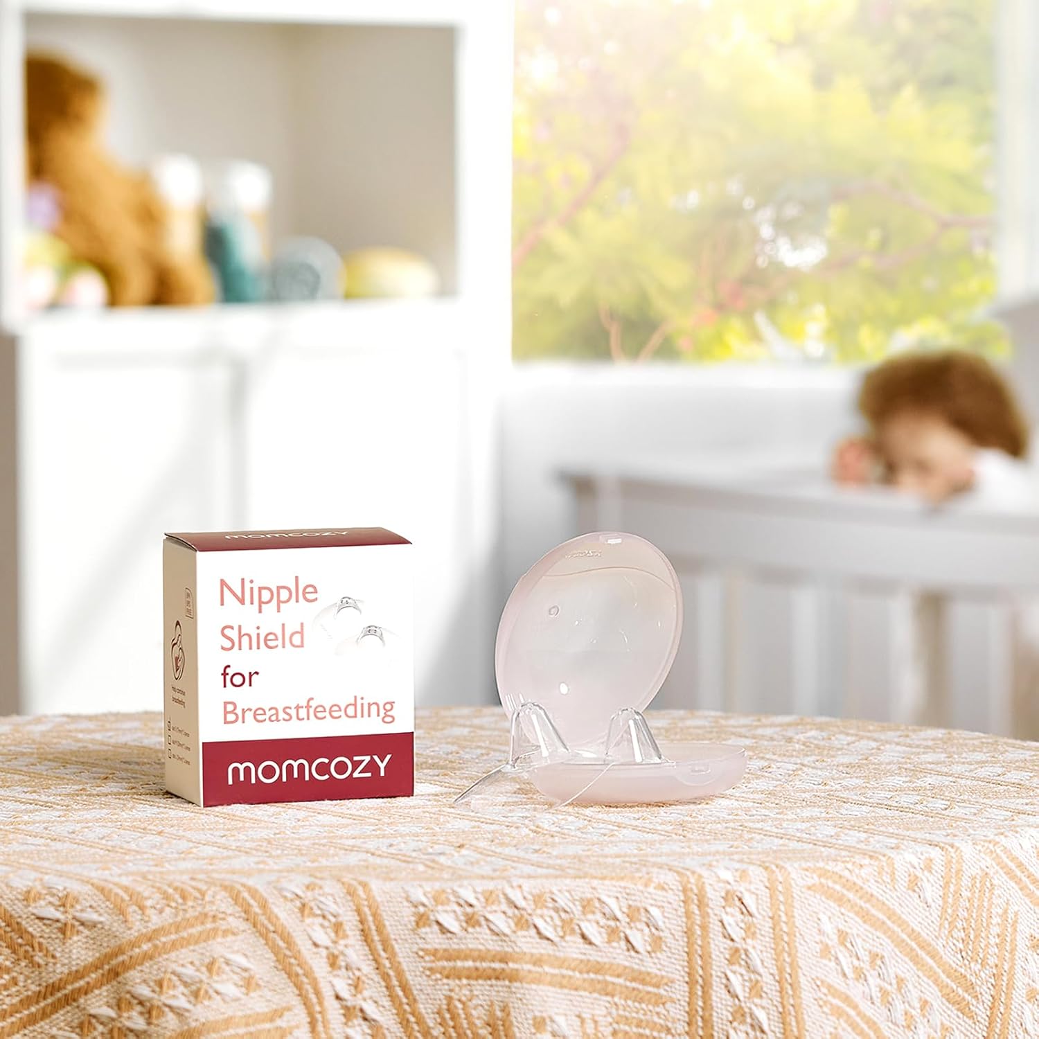 Detalle de Momcozy 17mm Ultra-Thin Nipple Shields, Food-Grade Silicone with Carry Case