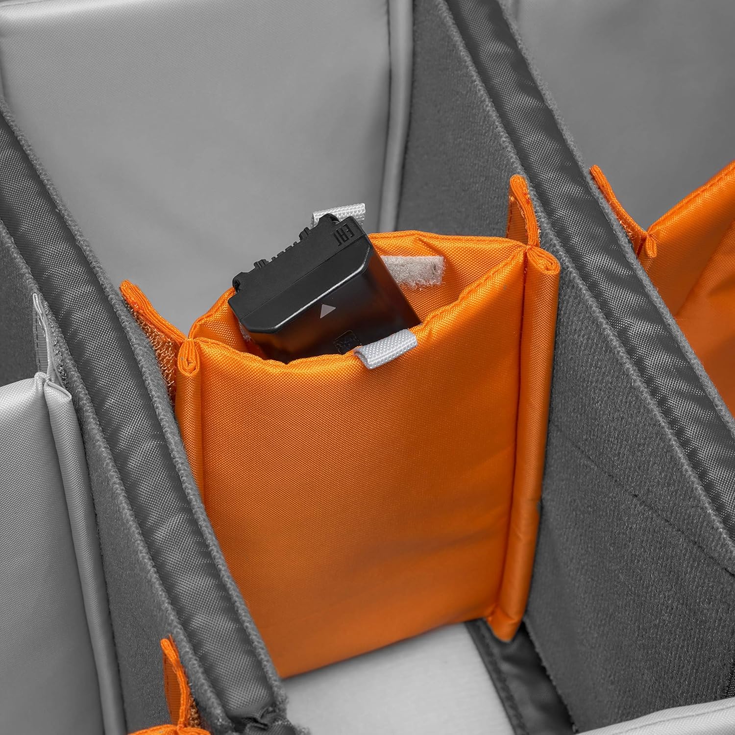 Thumbnail 3 de Lowepro Pro Trekker outdoor camera backpack for travel and on-location shoots