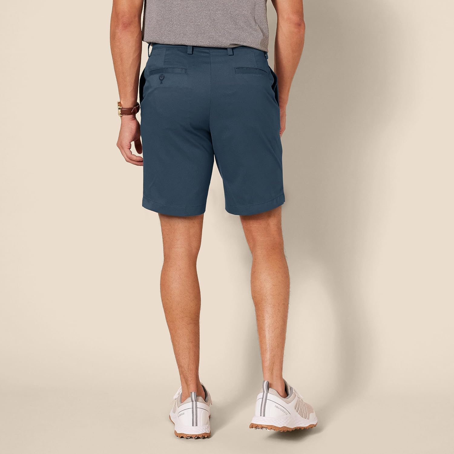 Detalle 2 de Amazon Essentials Slim-Fit Golf Shorts