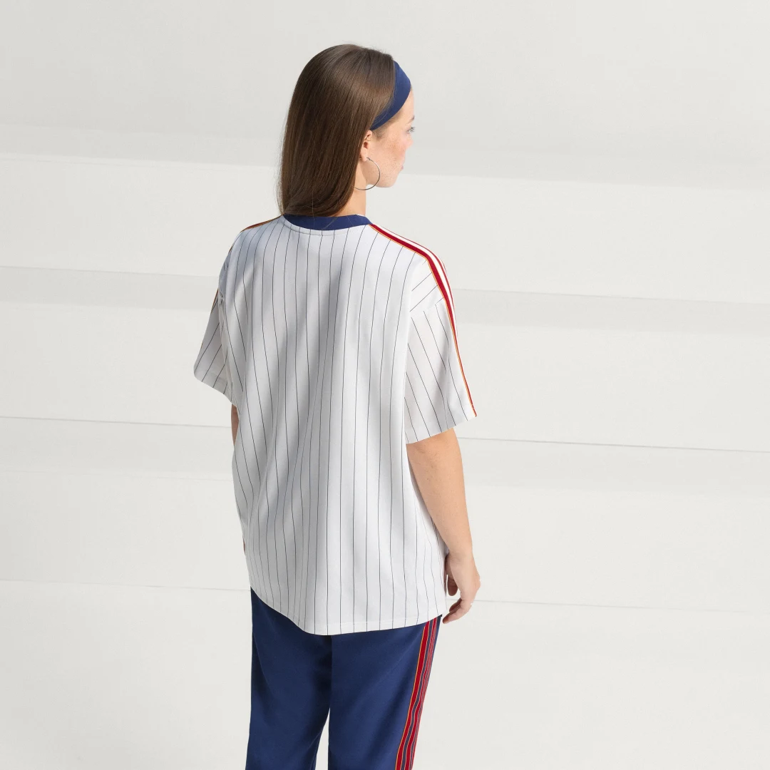 Detalle 2 de Camiseta AS Roma Terrace Icons de Adidas – Blanco
