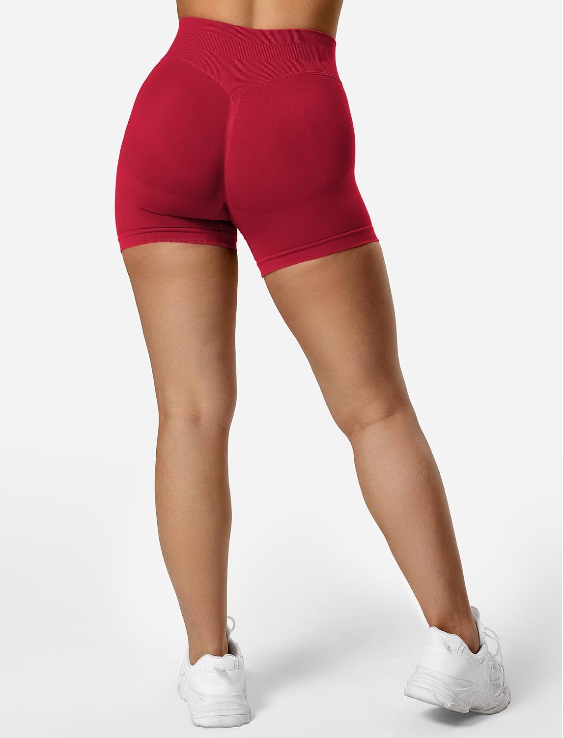 Detalle de YEOREO SoftHue Damen Sportshorts Invisible Scrunch (4,5") – nahtlos, feuchtigkeitsableitend & push-up für Workout und Alltag