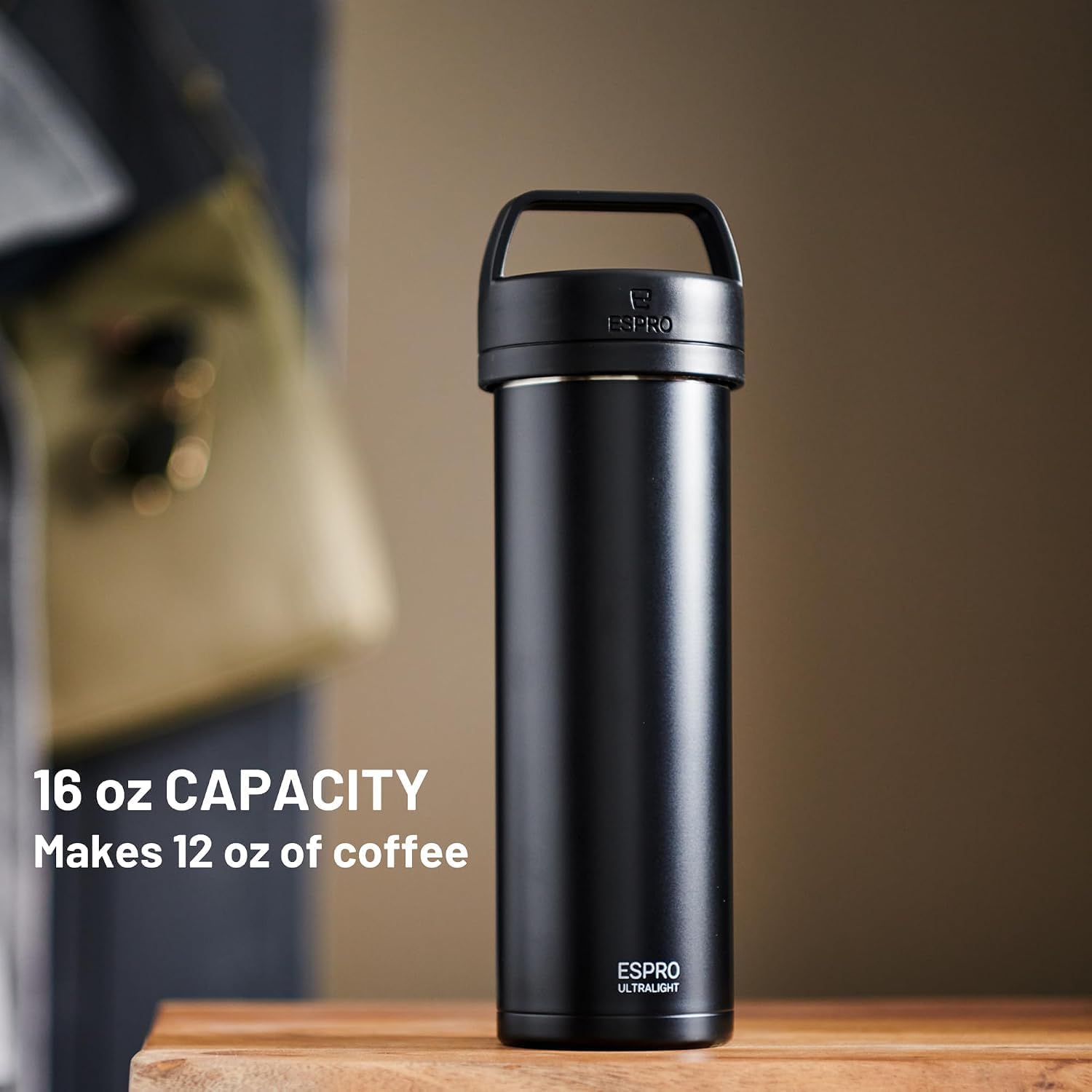 Detalle 1 de ESPRO Go P0 Ultralight reis-koffiebeker 473 ml, mat zwart, dubbelwandig