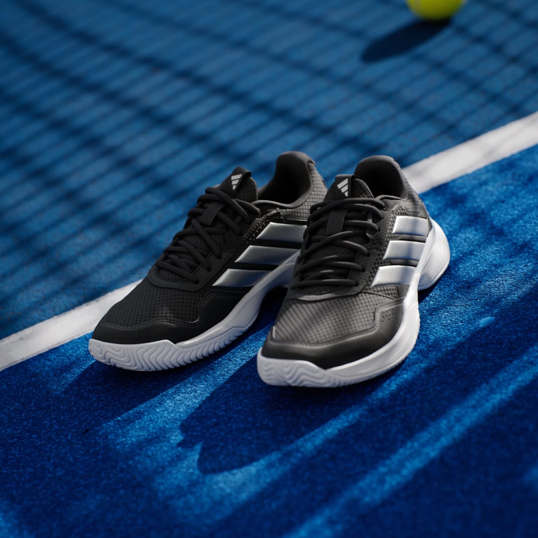 Detalle 2 de Adidas GameCourt 3 todas las pistas: zapatilla de tenis negra para juego mixto
